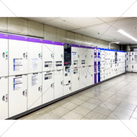 駅の地下通路にあるコインロッカーの写真素材（2）